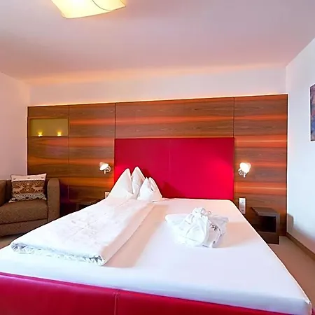 Angerer Alm Hotel 4*