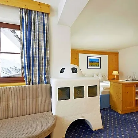 Angerer Alm Hotel 4*